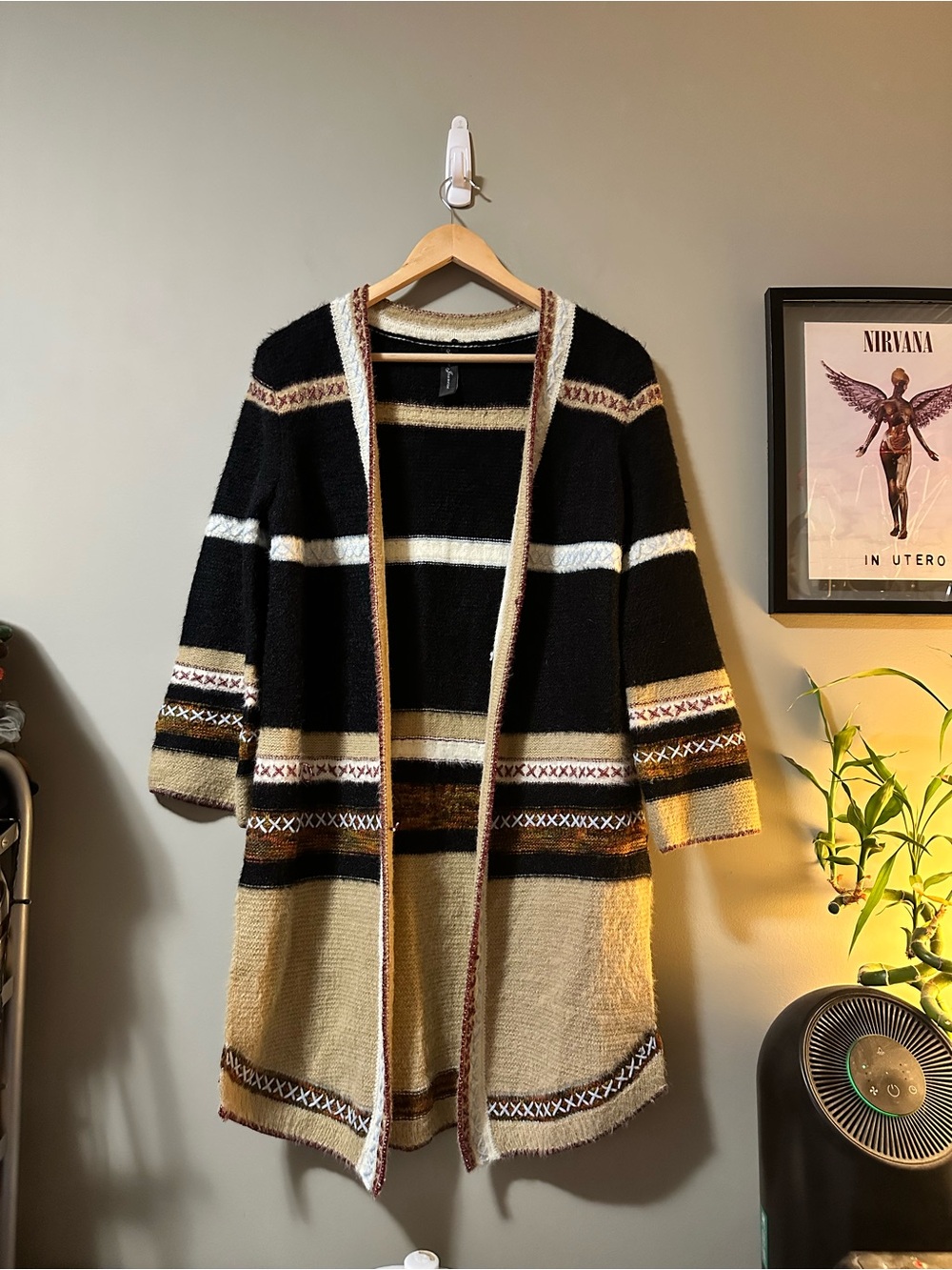 Striped Open-Front Knit Cardigan Sweater in Black and Tan